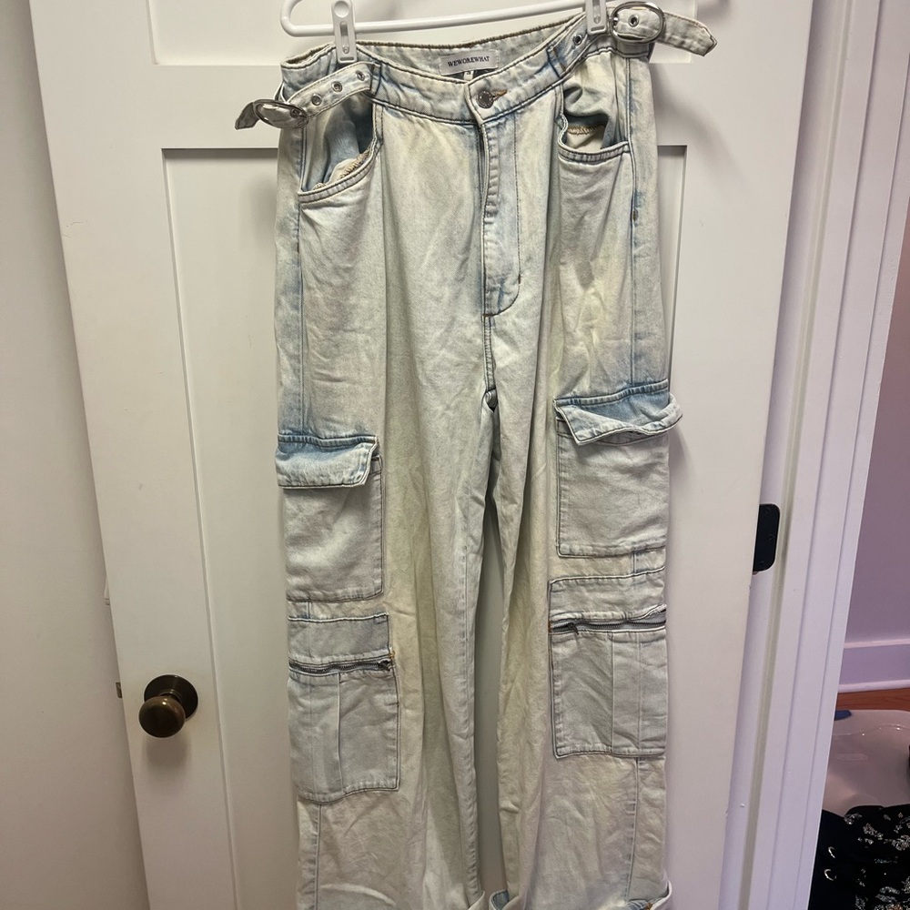 WeWoreWhat light wash Wide Leg cargo Jeans - Picture 3 of 11